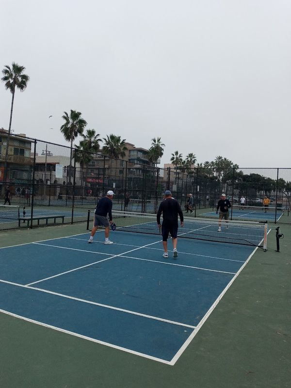 Venice Beach Paddle Tennis Courts tennis courts
