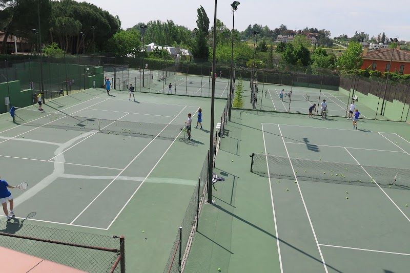 Tennis Studio Couder tennis courts