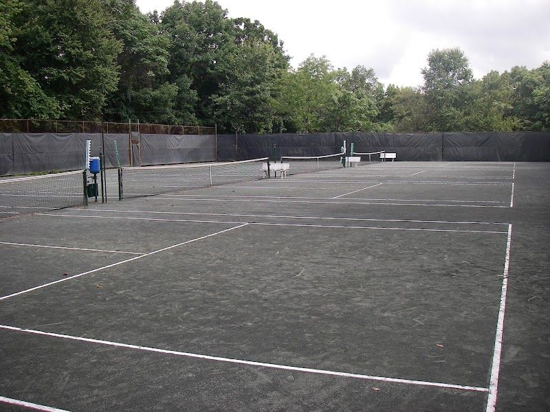 Willowbrook Swim and Tennis Club tennis courts