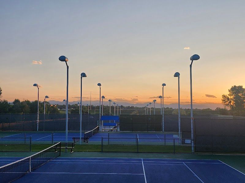 Holly Tennis Center tennis courts