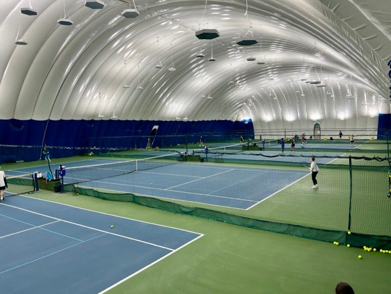 Manhattan Plaza Racquet Club - Advantage Tennis Clubs tennis courts