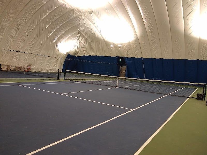 Thornhill Park Tennis Club tennis courts