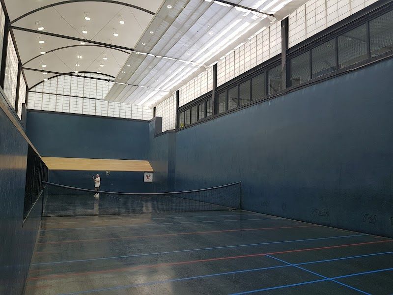 Middlesex University Real Tennis Club tennis courts