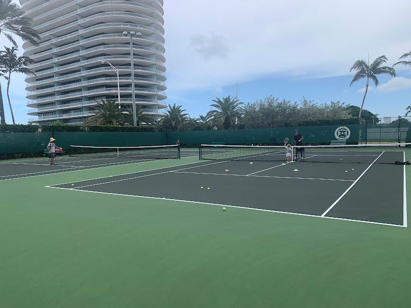Surfside Tennis Center tennis courts