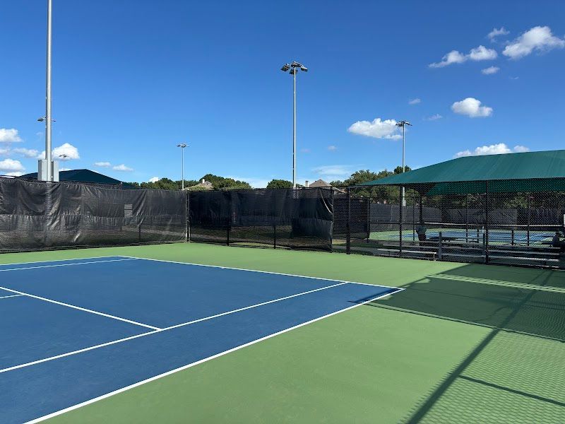 Oak Creek Tennis Center tennis courts