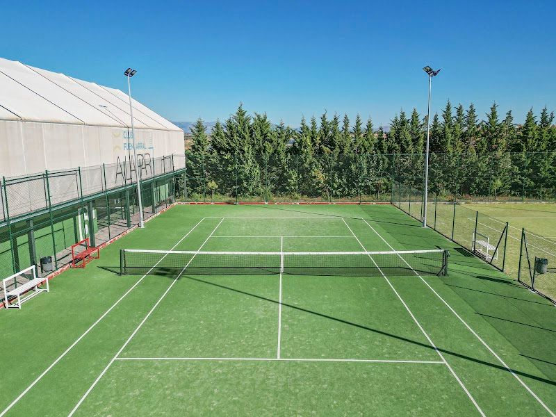 Padel and Tennis Club Fuencarral tennis courts