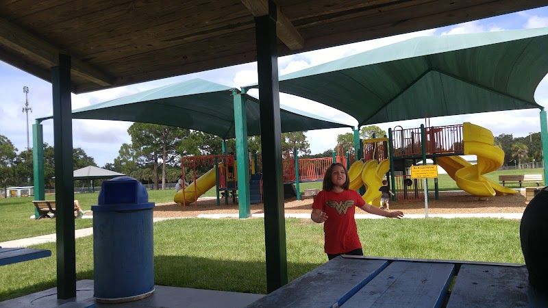 Fred Lee Park tennis courts
