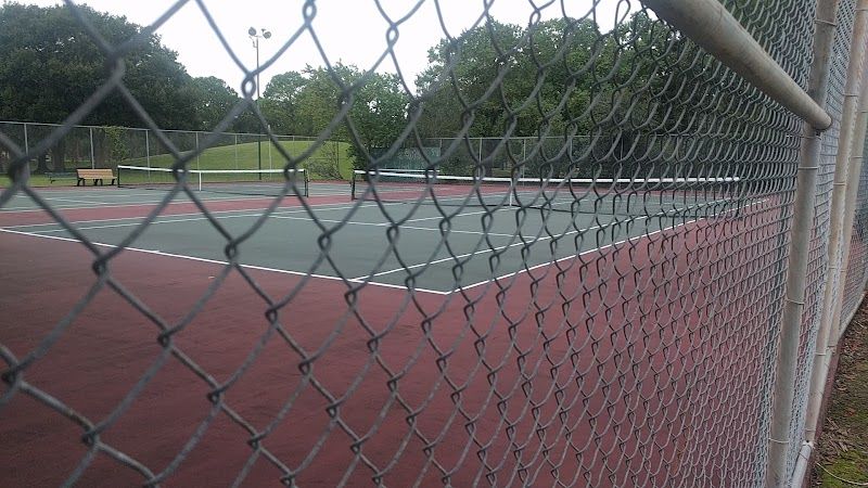 Brook Forest Poolside Tennis Courts tennis courts