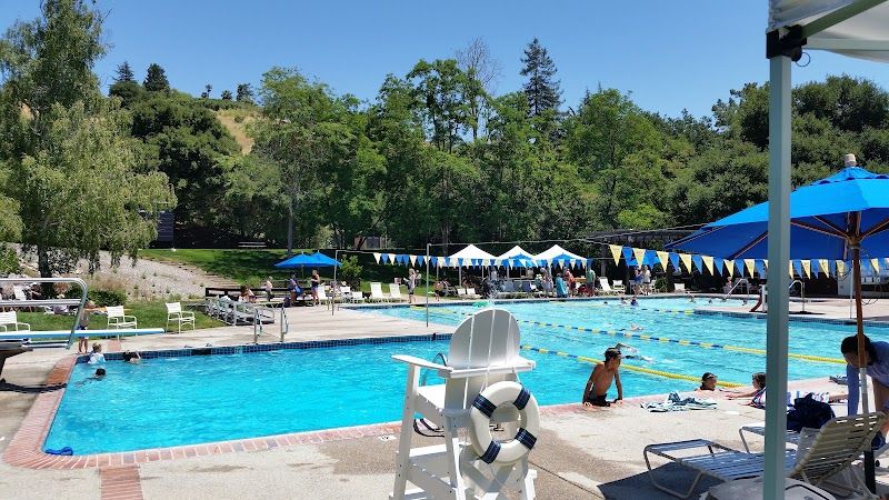 Moraga Valley Swim & Tennis Club tennis courts