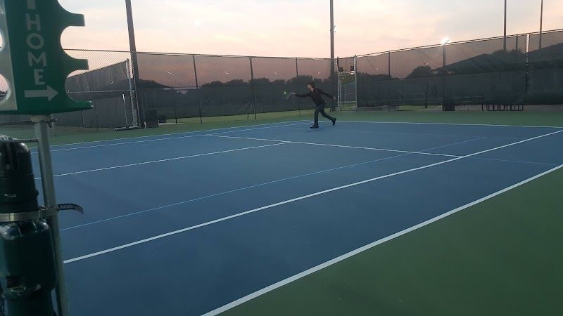 Huffhines Tennis Center tennis courts