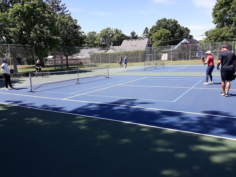 Lincoln Pickleball and Tennis Courts tennis courts