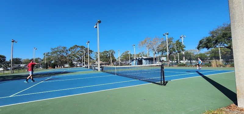 Cal Dickson Tennis Center tennis courts