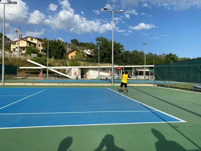 Smash tennis club s.pietro in guarano tennis courts