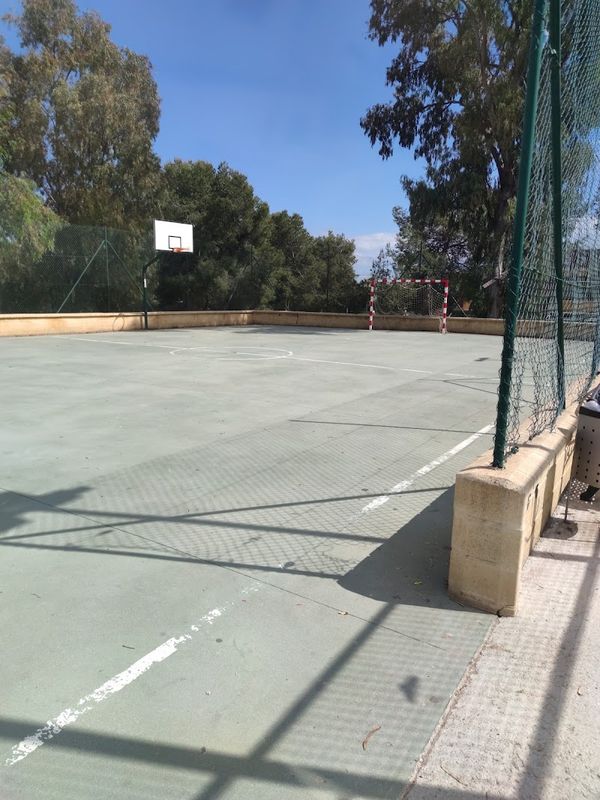 Tennis/Basketball/Football court tennis courts