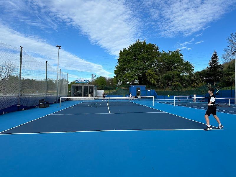 Pinter Tennis San Sebastian tennis courts