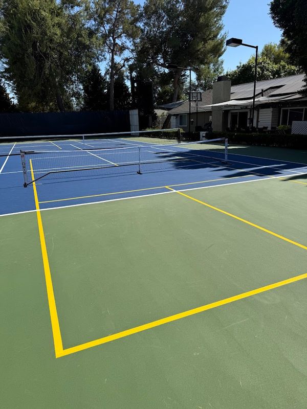 Sherman Oaks Tennis & Pickleball tennis courts