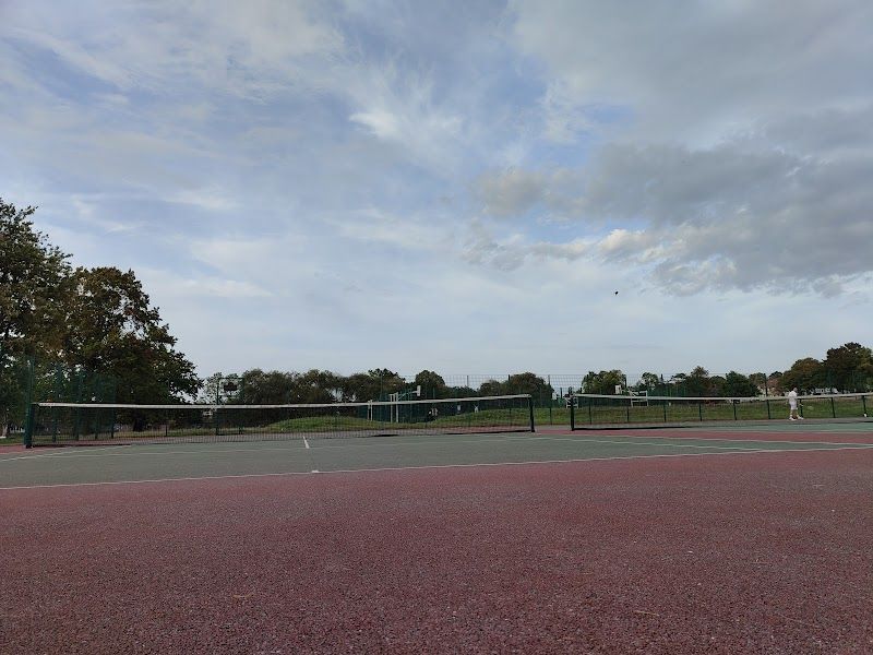Kingsbury Tennis Court tennis courts