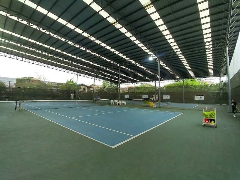 SKT tennis club tennis courts